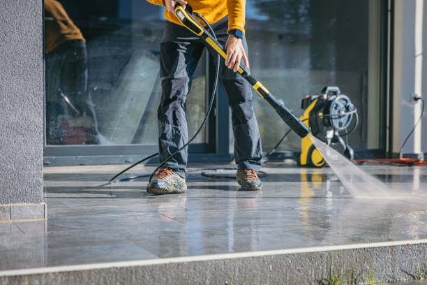 Fence Pressure Washing in Spring Lake, MI